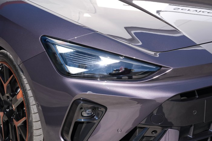 2025 CUPRA Leon VZx