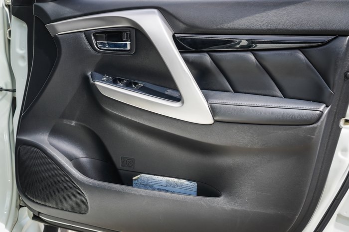 2018 MITSUBISHI PAJERO SPORT GLS (4x4) 7 SEAT