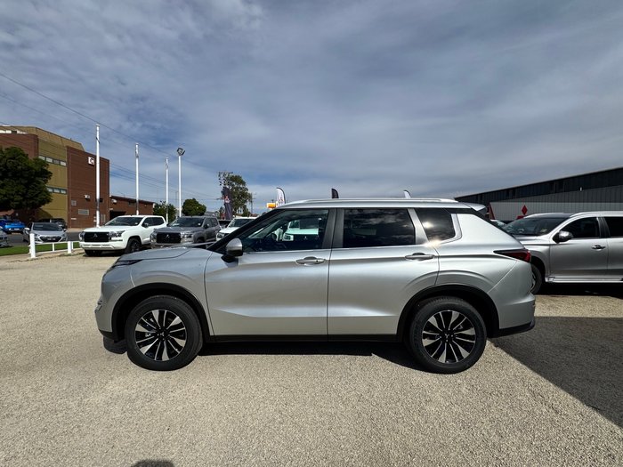 2025 MITSUBISHI Outlander LS