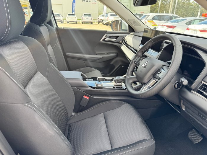 2025 MITSUBISHI Outlander LS