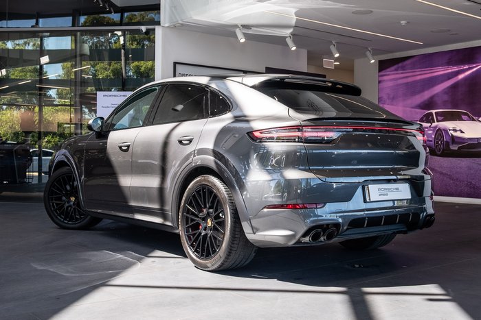 2022 Porsche Cayenne GTS