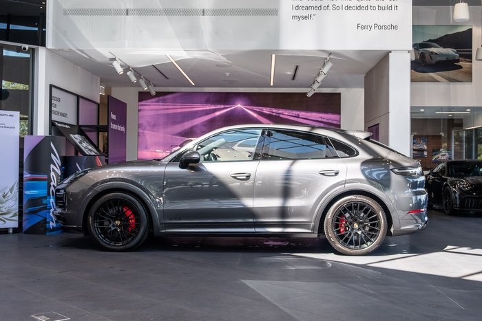 2022 Porsche Cayenne GTS