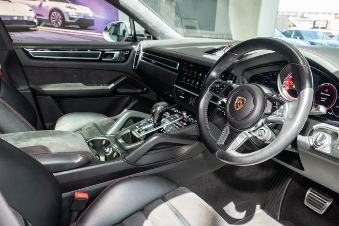 2022 Porsche Cayenne GTS