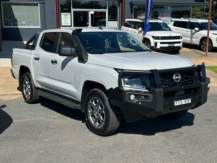 2025 NISSAN NAVARA