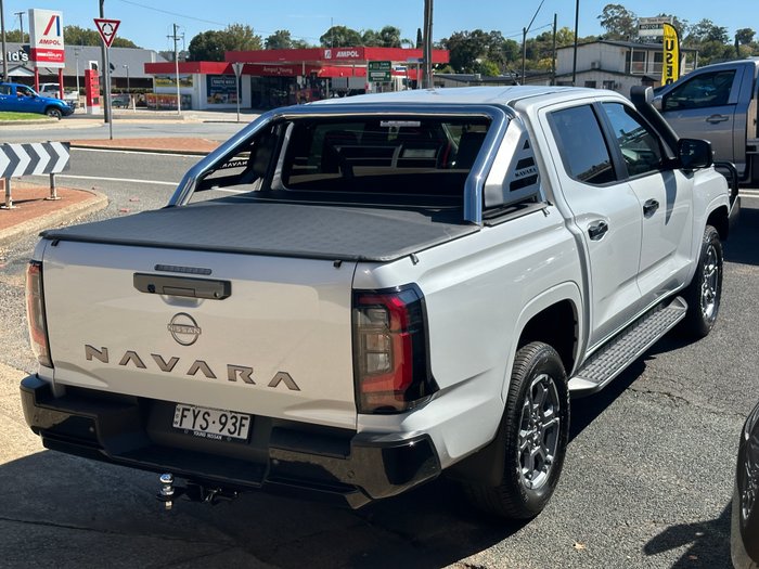 2025 NISSAN NAVARA ST-X