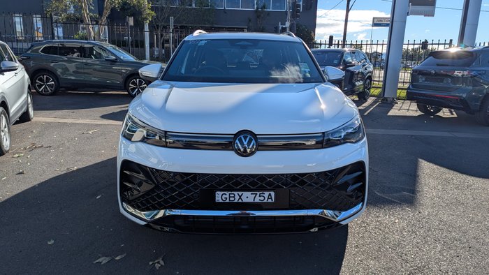 2026 VOLKSWAGEN Tiguan R-LINE