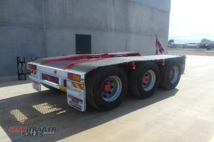 2018 Moore Tri Axle Dolly