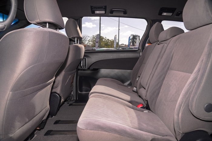 2016 Toyota Tarago GLi
