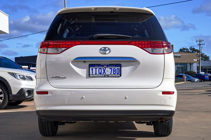 2016 Toyota Tarago GLi