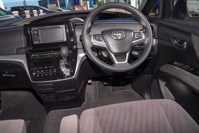 2016 Toyota Tarago GLi