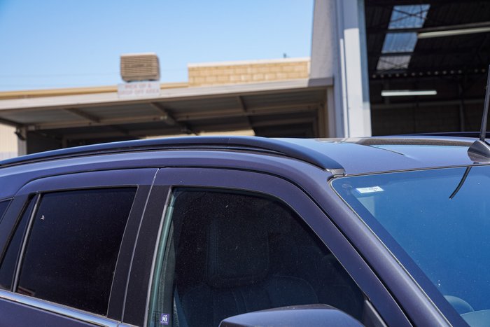 2025 Isuzu MU-X LS-T