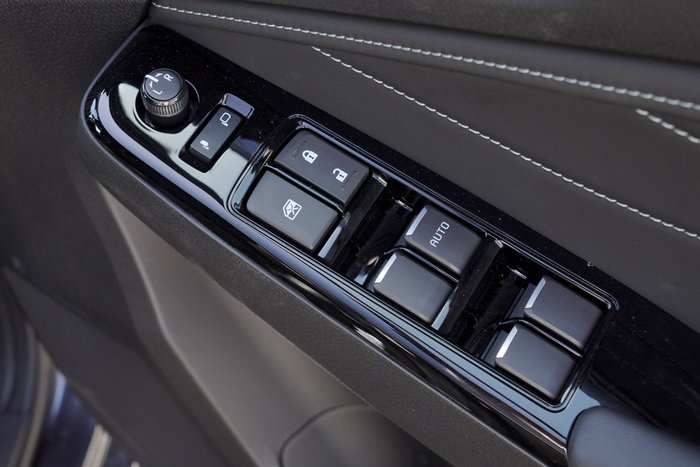 2025 Isuzu MU-X LS-T