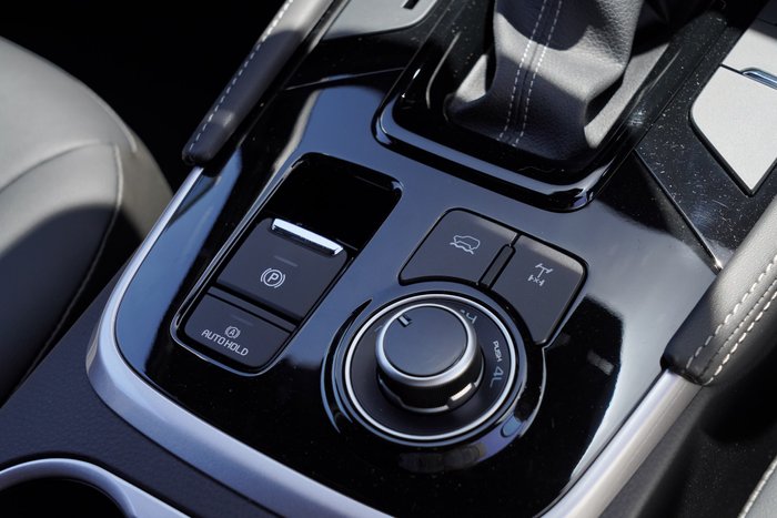 2025 Isuzu MU-X LS-T