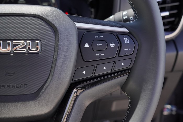 2025 Isuzu MU-X LS-T