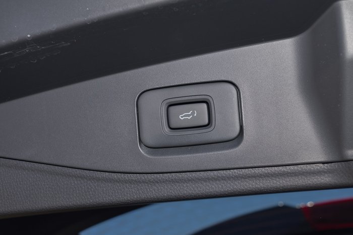 2025 Isuzu MU-X LS-T