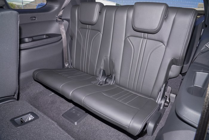 2025 Isuzu MU-X LS-T