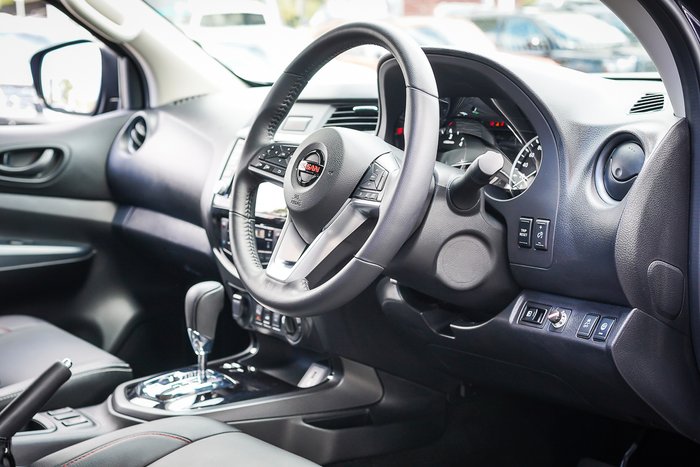 2024 NISSAN NAVARA PRO-4X (4x4)
