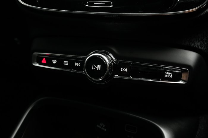 2018 Volvo XC40 T5 R-Design