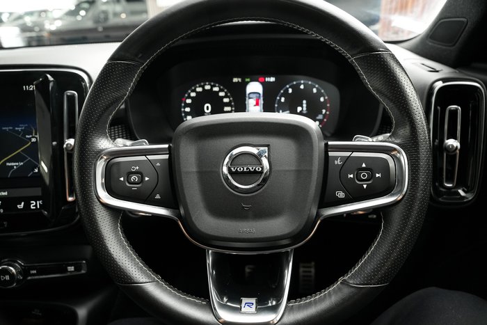 2018 Volvo XC40 T5 R-Design