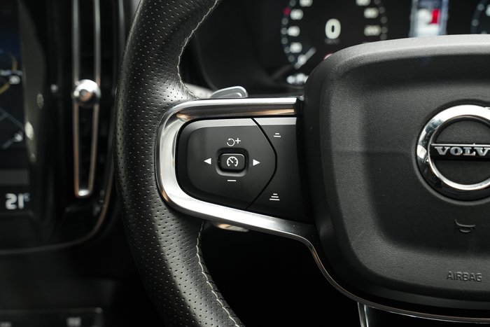 2018 Volvo XC40 T5 R-Design