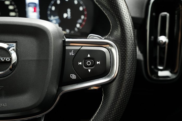 2018 Volvo XC40 T5 R-Design