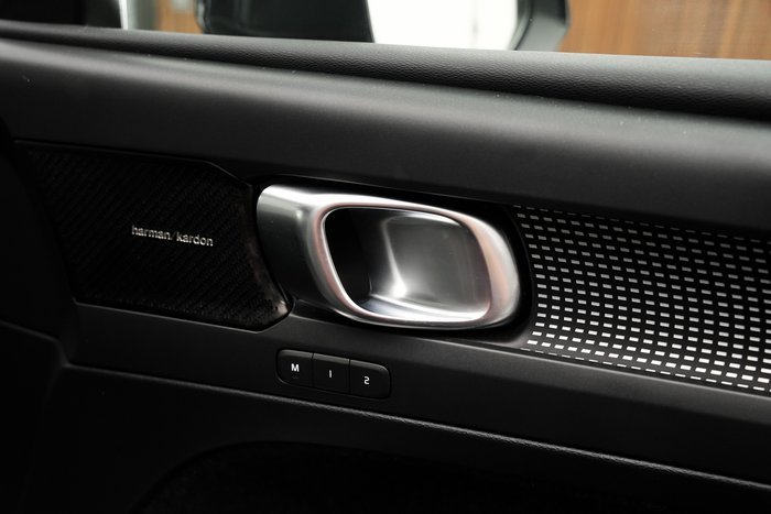 2018 Volvo XC40 T5 R-Design