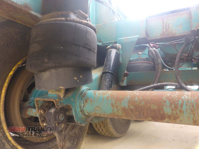 Freighter Tri Axle Tipping Skel