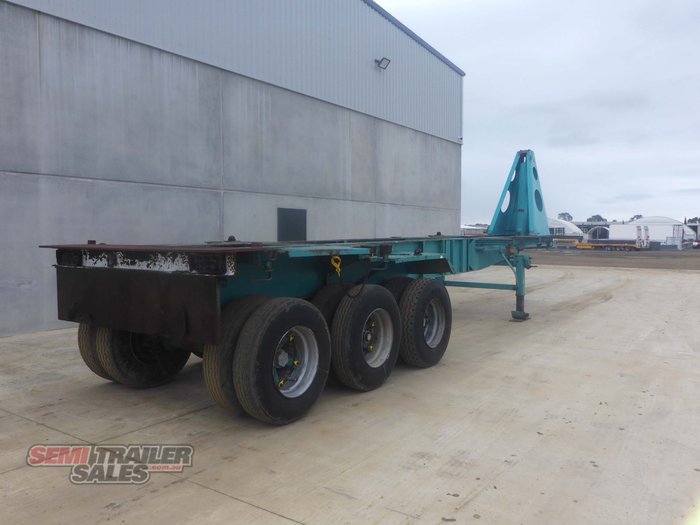 Freighter Tri Axle Tipping Skel