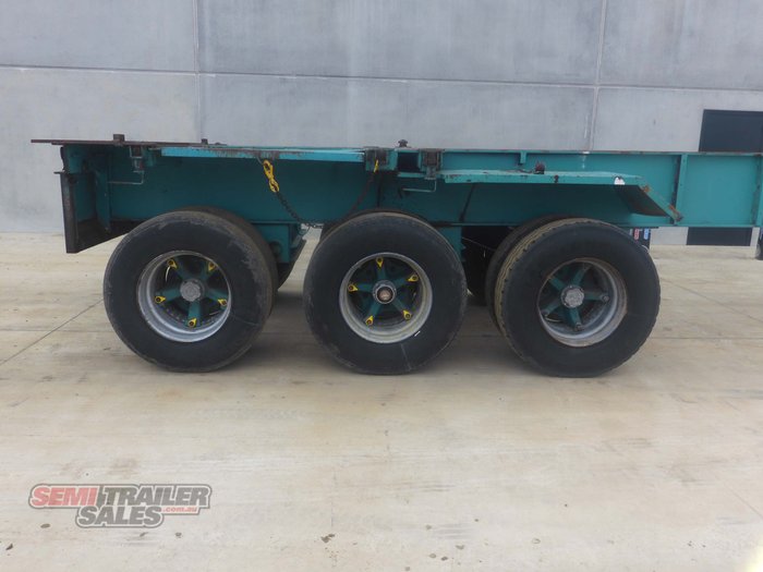 Freighter Tri Axle Tipping Skel