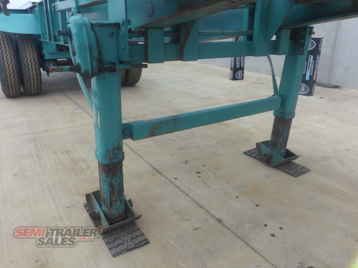 Freighter Tri Axle Tipping Skel