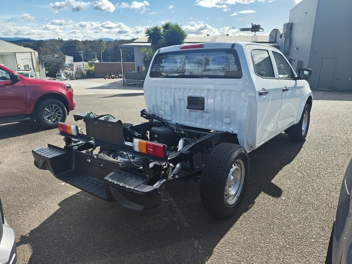 2026 ISUZU D-MAX SX