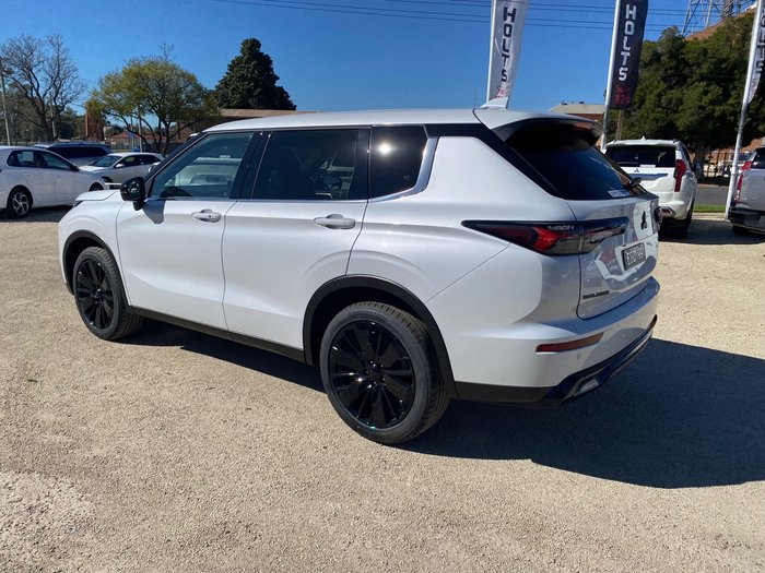 2026 MITSUBISHI Outlander LS BLACK EDN