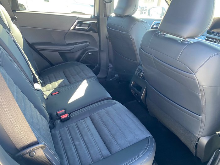 2026 MITSUBISHI Outlander LS BLACK EDN