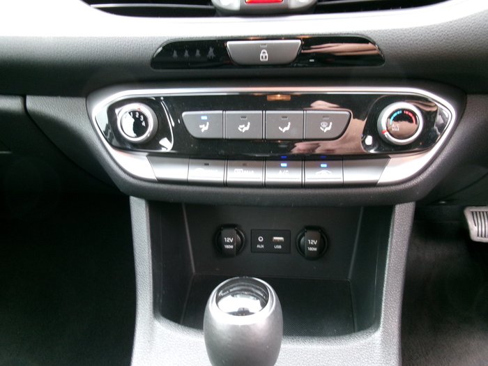 2019 HYUNDAI i30 ACTIVE