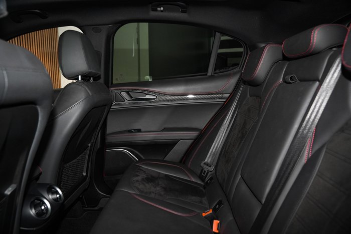 2021 Alfa Romeo Stelvio Quadrifoglio