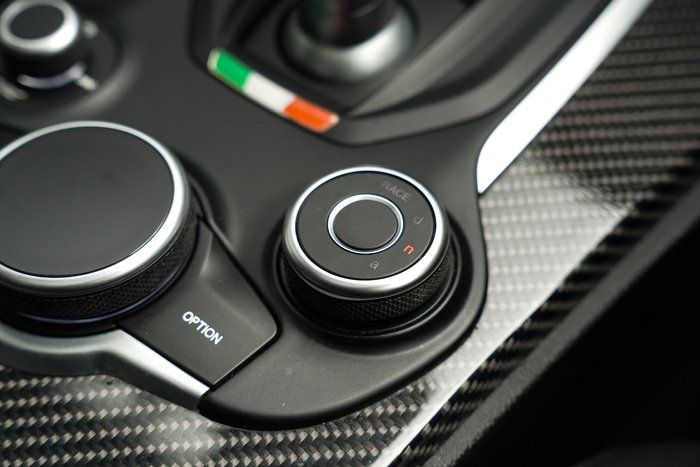 2021 Alfa Romeo Stelvio Quadrifoglio