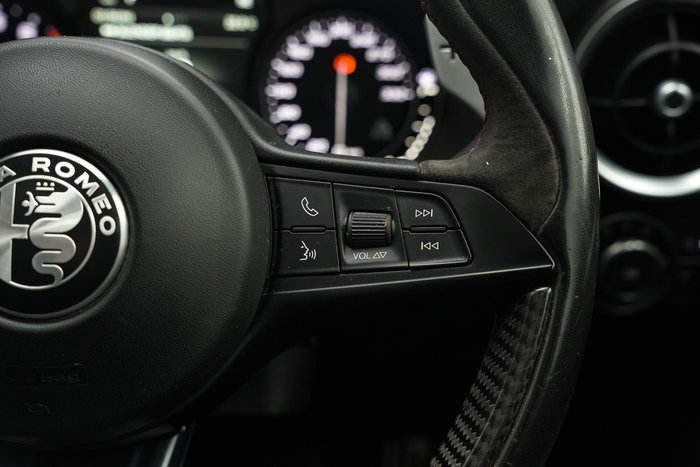 2021 Alfa Romeo Stelvio Quadrifoglio