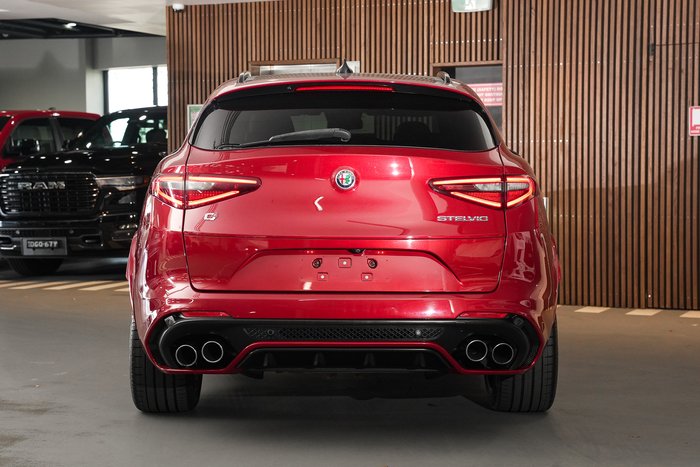 2021 Alfa Romeo Stelvio Quadrifoglio
