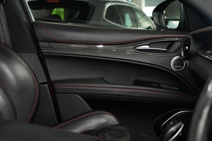 2021 Alfa Romeo Stelvio Quadrifoglio