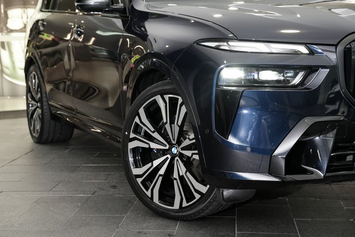 2024 BMW X7 M60i