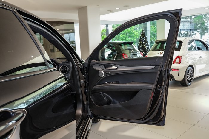 2023 Alfa Romeo Stelvio Veloce