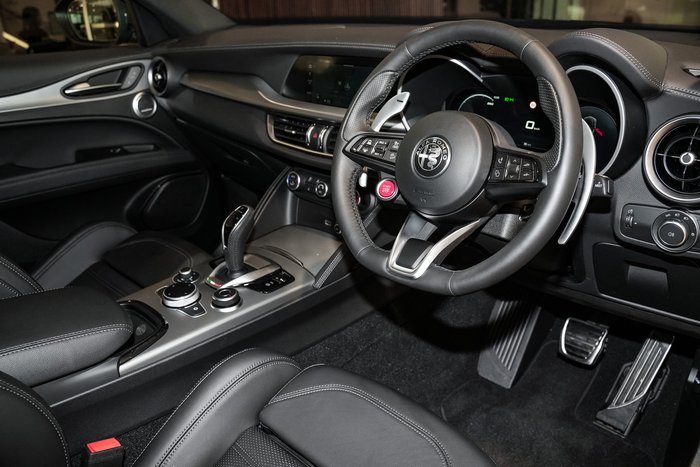 2023 Alfa Romeo Stelvio Veloce