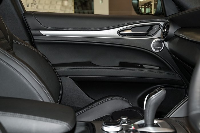 2023 Alfa Romeo Stelvio Veloce