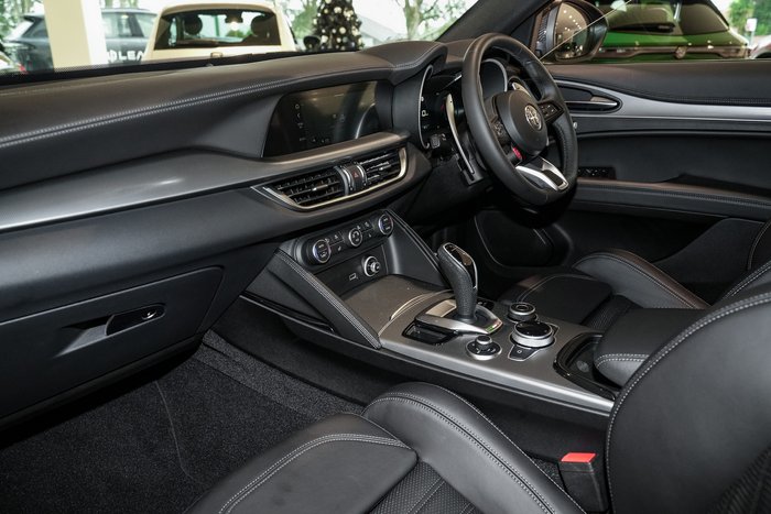 2023 Alfa Romeo Stelvio Veloce