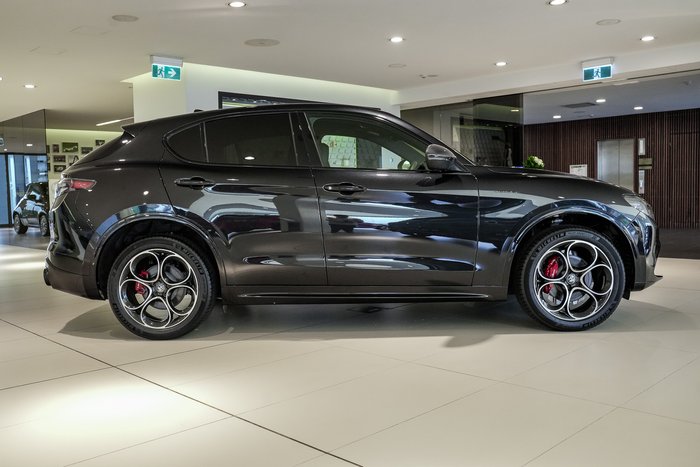 2023 Alfa Romeo Stelvio Veloce