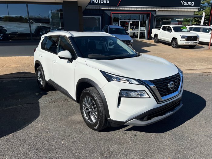 2025 NISSAN XTRAIL ST