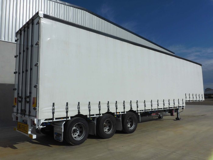 2006 Barker 22 Pallet Dropdeck Curtainsider with Mezz 