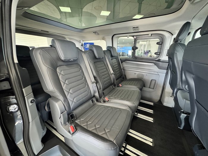 2025 Ford Tourneo Titanium X