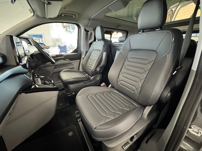 2025 Ford Tourneo Titanium X