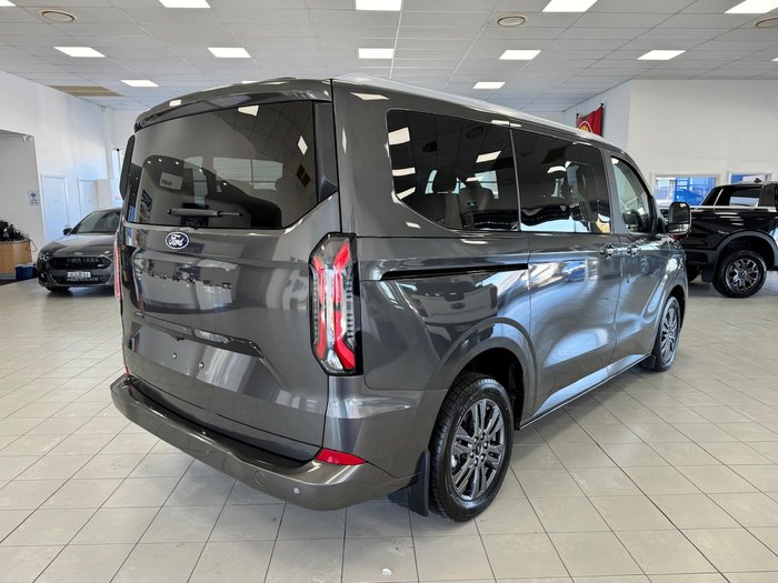 2025 Ford Tourneo Titanium X